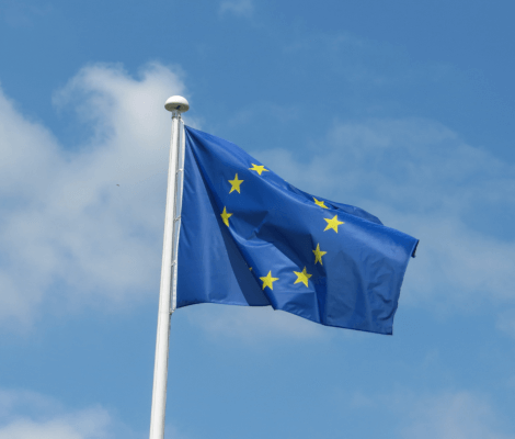 flaga uni europejskiej - GO4funds w Banku BNP Paribas