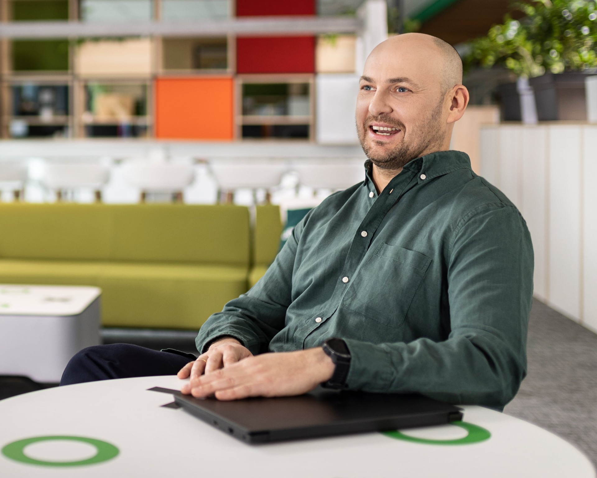 Adam, pracownik banku z obszaru IT Infrastructure.