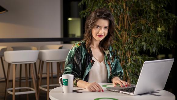Joanna, pracownik banku z obszaru Bankowości Detalicznej.